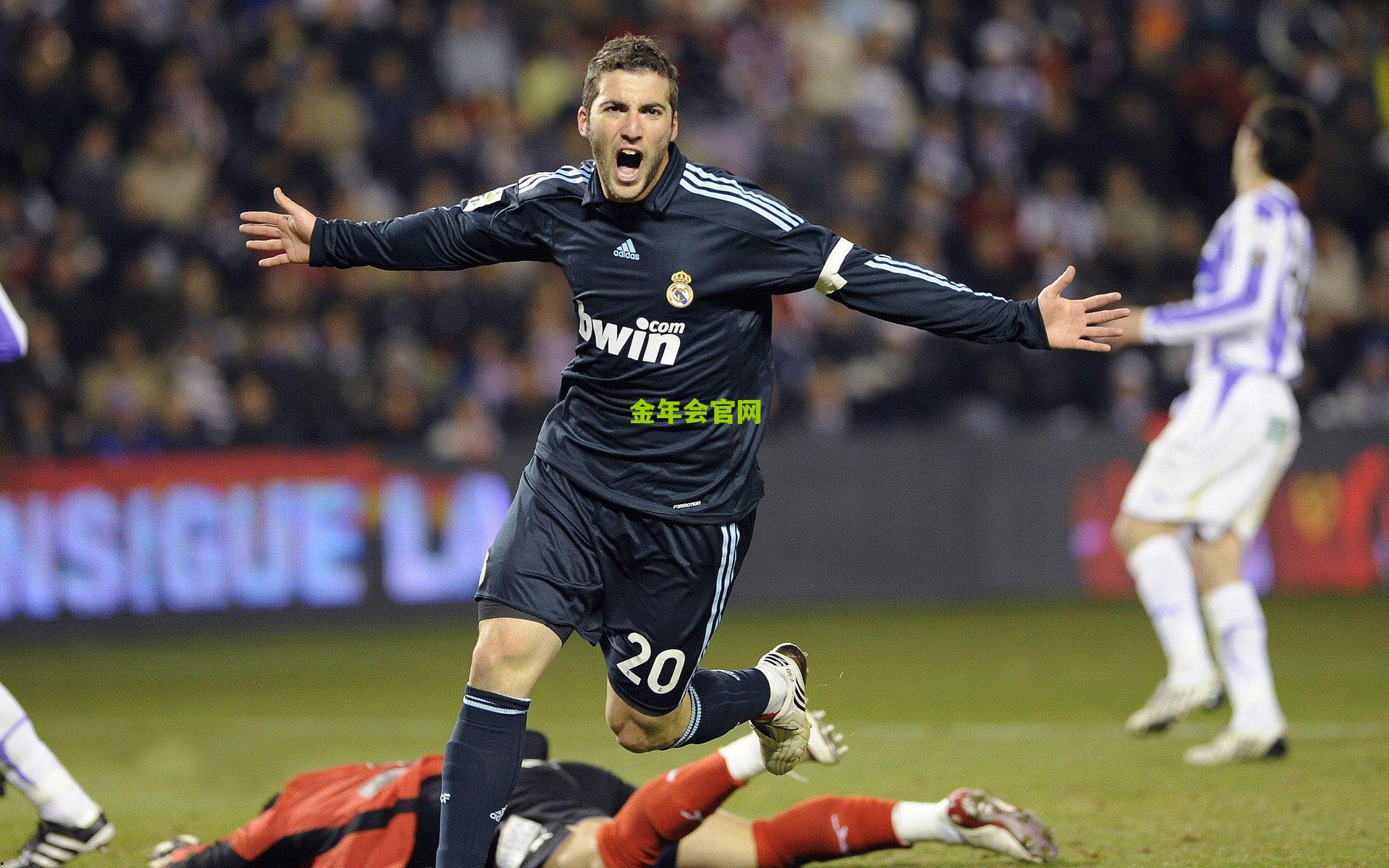 罗马诺独家,AC米兰加速引进恩昆库,个人条款已达成一致