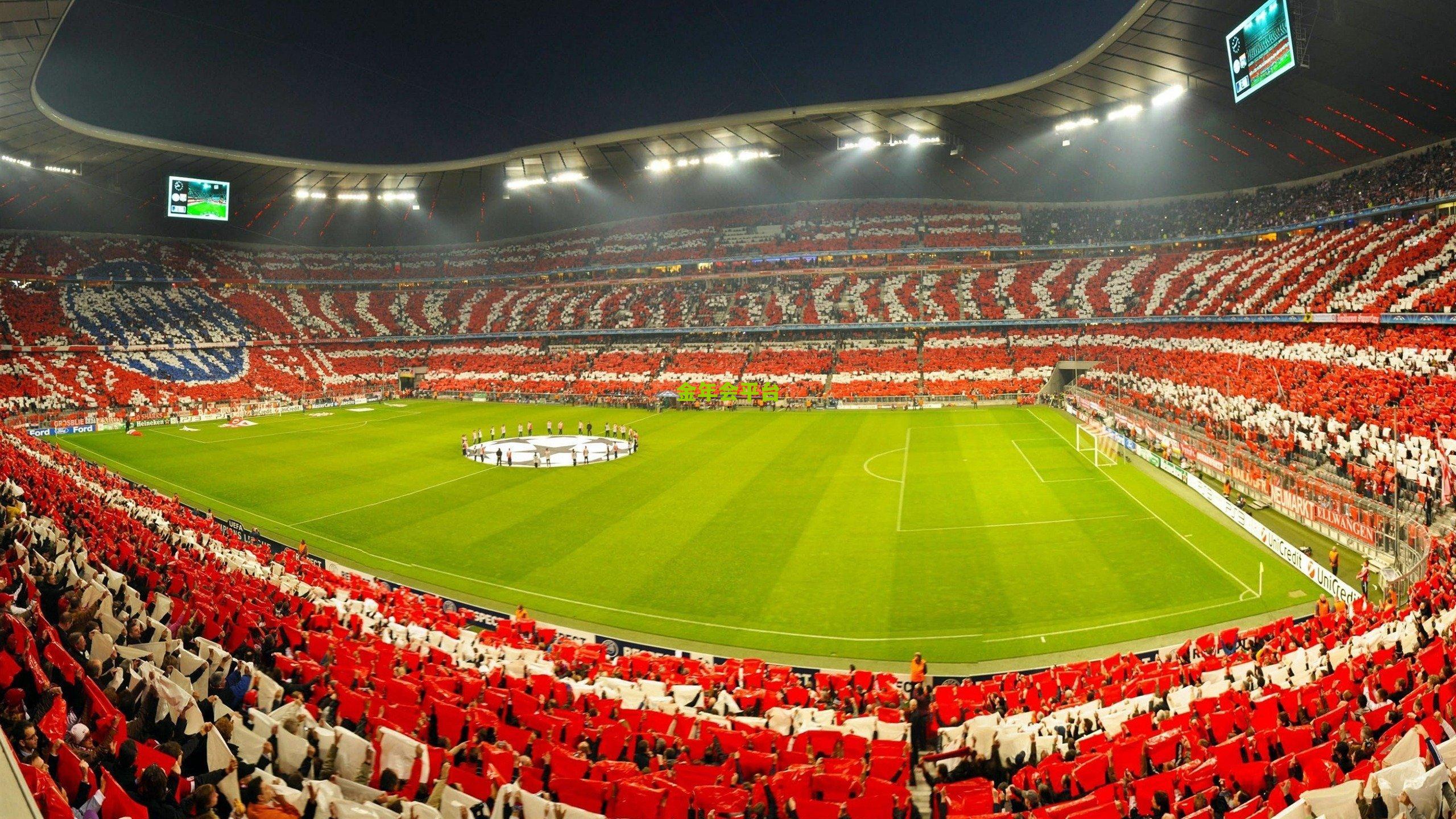 快了快了！凯恩现身拜仁训练中心体检 微笑招手点燃球迷期待